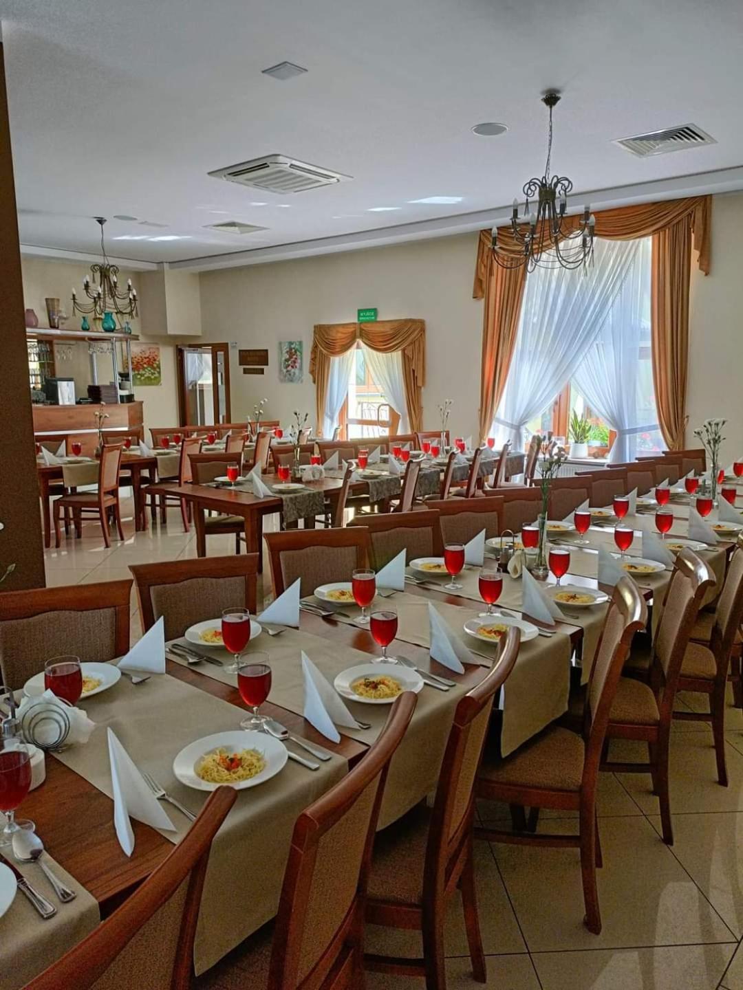 Hotel Chancza Spa & Restauracja Raków Kültér fotó